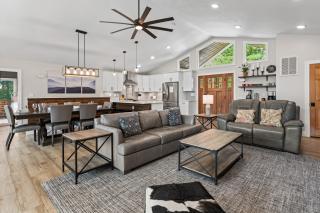 Payton's Place - La Follette - 5