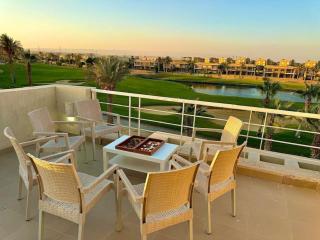 Spacious 3BR Apt with Lakeview in Little Venice Resort - Ain Sokhna - 9