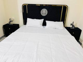 Luxury Apartment - 8