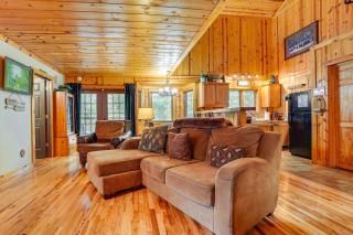 Cabin on Table Rock Lake with Hot Tub and Fire Pit! - Blue Eye - 0