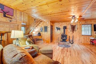 Cabin on Table Rock Lake with Hot Tub and Fire Pit! - Blue Eye - 6