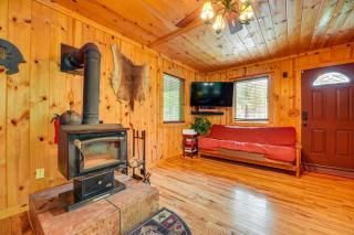 Cabin on Table Rock Lake with Hot Tub and Fire Pit! - Blue Eye - 4