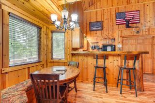 Cabin on Table Rock Lake with Hot Tub and Fire Pit! - Blue Eye - 3