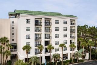 A Luxurious Resort Surrounded By Beautiful Beaches And World-Class Golf Courses - 0