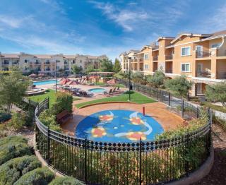 Beautiful Hotel in Vino Bello Resort - 1BD - 0