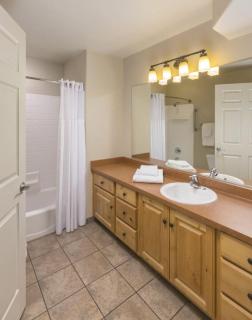 Beautiful 1BD condo in the desert onsite with pools, playground, horseshoes and more - St. George - 4