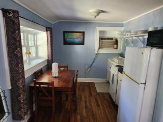 The Pines Cottages - Asheville - 6