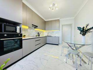 1835 Rams City Mountain View Apartment - Almaty - 1