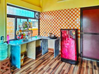 ac room with kitchen and Terrace - Calcuta - 2