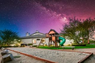 Palm Villa- Luxury 7 Bed, Pickleball, Volleyball, Golf - Indio - 2