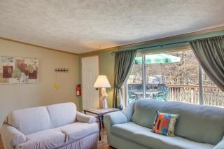 People and Paws Home with Fenced Yard by the Dells! - Lyndon Station - 7