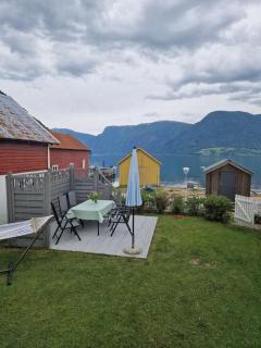 Feriehus ved fjorden i Solvorn - Luster - 2