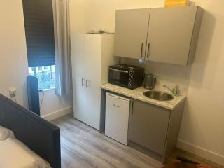 Cosy studio flat in Teddington - Teddington - 5