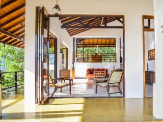 Aqua Dunhinda Villa - 2