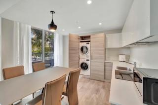 New! New! Ocean Oasis - Hollywood - 8
