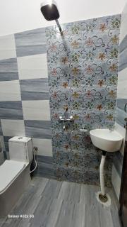 NARAYANI paying guest house - 4