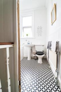 Bright 4-Bed Home ! Free Wi-Fi Included - Portsmouth - 1