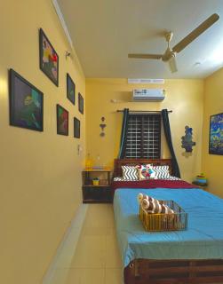 The Yellow Submarine - Varkala - 2