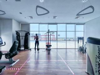 JVC Studio Rooftop Pool & Gym Golf Course View - Dubai - 7