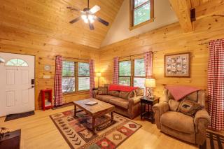 Private Cabin on 2 Acres Hot Tub, 10 Mi to Boone! - Stony Fork - 7