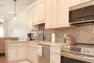 Biggies Beach House by Pristine Properties Vacation Rentals - Mexico Beach - 2