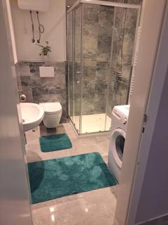 ZigZag Apartments - 1