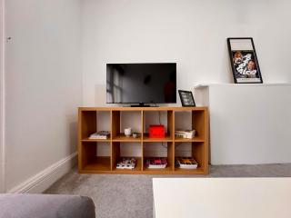 West Oasis - 6 sleeps - Notting Hill - London - 9