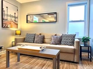 Bridgeport Place - free parking, McCormick Place-Sox Park - Chicago - 9