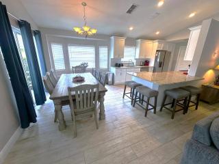 Fully Remodeled Golf View Villa Southern Dunes - Haines City - 3