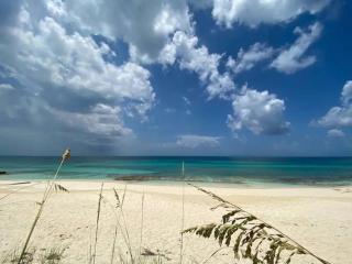 Beach'nBarefoot (Love Beach) - nestled on the beach - Orange Hill - 2