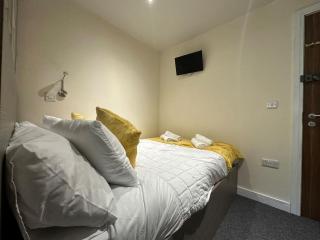 Studio Flat in Bolton - Bolton - 3