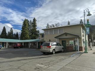Hi-Lo Motel, Cafe and RV Park - Weed - 0