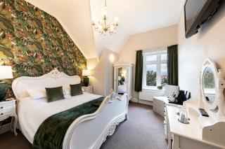 Roomours Hotel with Private Car Park - Llandudno - 5