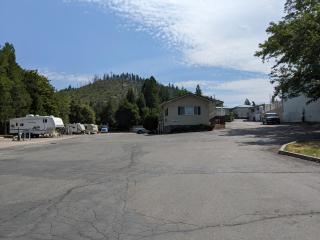 Hi-Lo Motel, Cafe and RV Park - Weed - 2