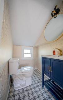 1 Block to Beach - 8BR 5BA Modern Historic Home - 2