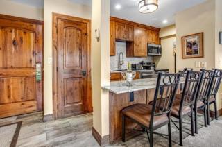 Ski In, Ski Out 1 Bedroom Condo At The Eagle Bahn Gondola - 3