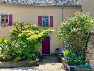 Beautifully Restored Farmhouse Villa - Lunac - 7