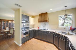 Serene Austin Home on 3 Acres 17 Mi to Downtown - 4