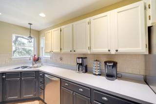 Serene Austin Home on 3 Acres 17 Mi to Downtown - 3