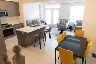 Home in Waterdown - Hamilton - 8