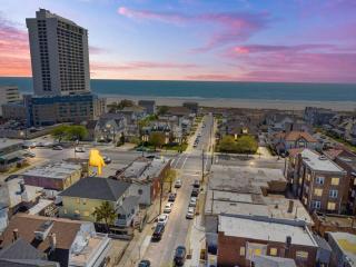 Luxury 8 BR 4 Ba - Just 1 block from the Beach! - 1