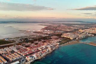Apartamento en Torrevieja con Piscina y a 100 metros de la playa - Torrevieja - 3