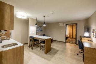 Candlewood Suites Wichita Northwest by IHG - Wichita - 1