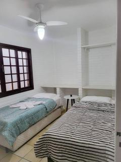 Sobrado com 3 quartos, 350mt da Praia de Canas - Florianópolis - 5