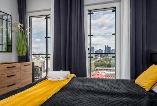 Wola Tower Deluxe Separate Bedroom with Free Garage - by Perfect Apart - Varsavia - 9