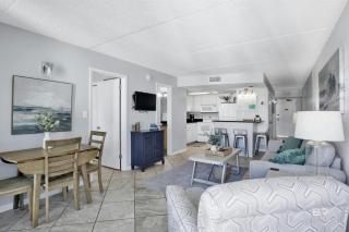 Condo on the Beach- walk to restaurants, shops and activities. - Gulf Shores - 0