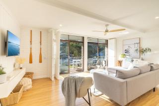 Villa Ellisa 4 beautiful unit with beautiful water views at Little Beach - Nelson Bay - 3