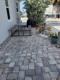 Stylish 2 bedroom home Steps from private beach - Waveland - 9