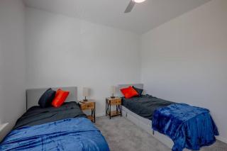 2 Houses for Large Groups Near NRG, Toyota Stadiums - 8