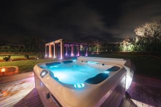 Expansive Luxury Country Escape - 4
